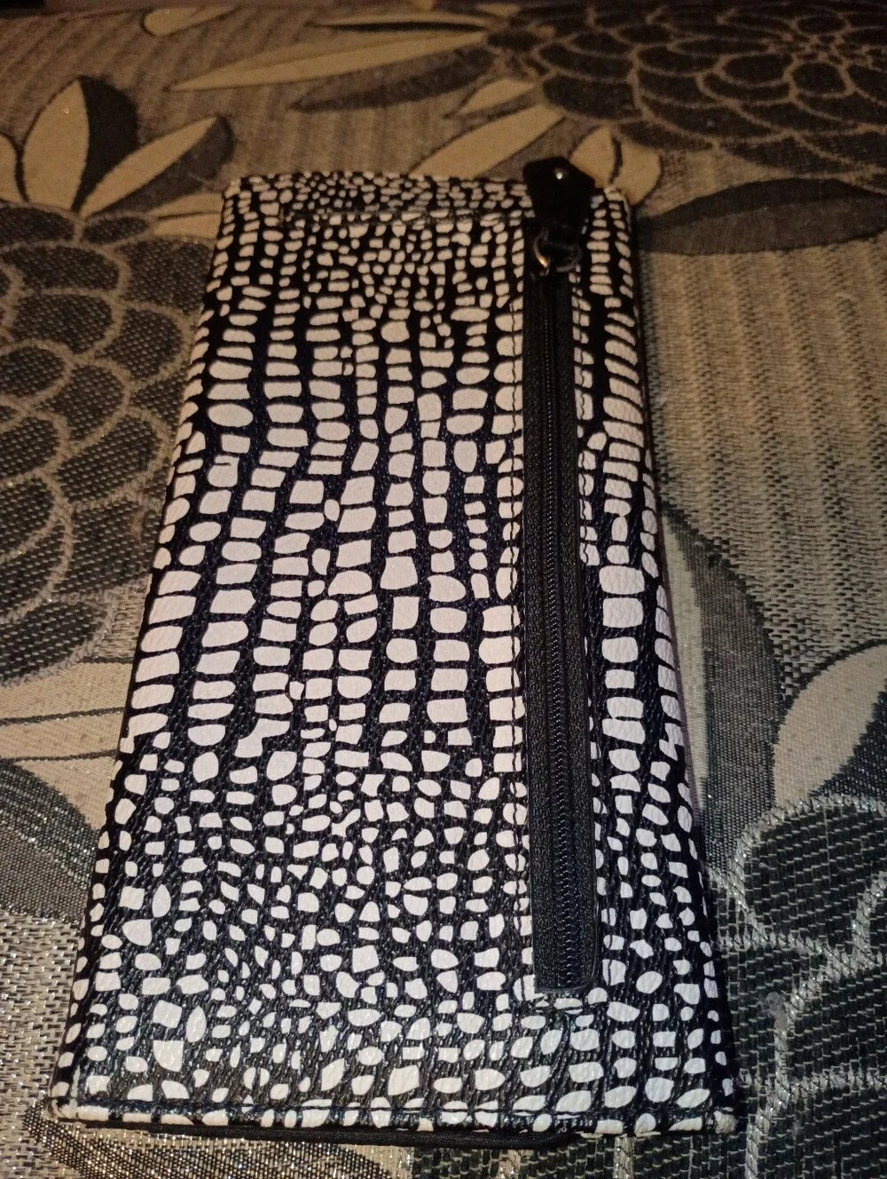 EUC Vera Bradley Black & White Faux Leather Trifold Animal Print Wallet